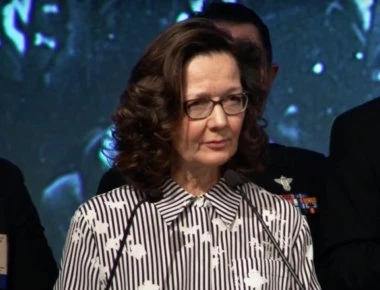 Ε.Σνόουντεν: «Η διευθύντρια της CIA συμμετείχε σε βιασμό κρατουμένου και στο θάνατο από ψύχος ενός άλλου»